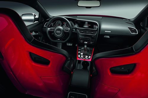 Новый спорткар Audi стандартно оснащается 7-ступенчатой КПП S troni